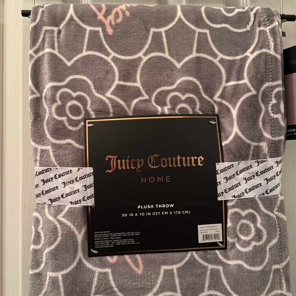 Juicy Flower Grid Throw